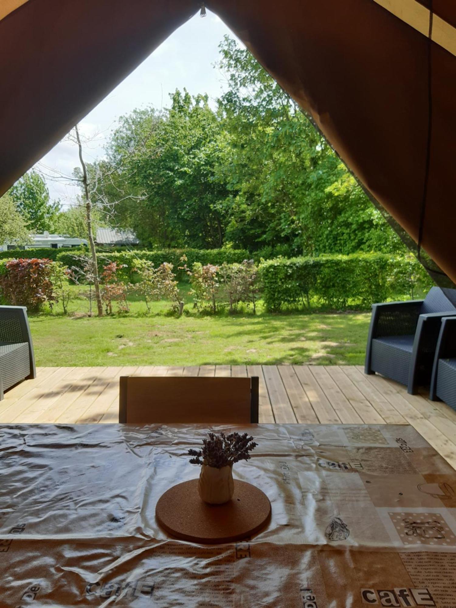 Camping Pommiers Des Trois Pays Licques Екстериор снимка