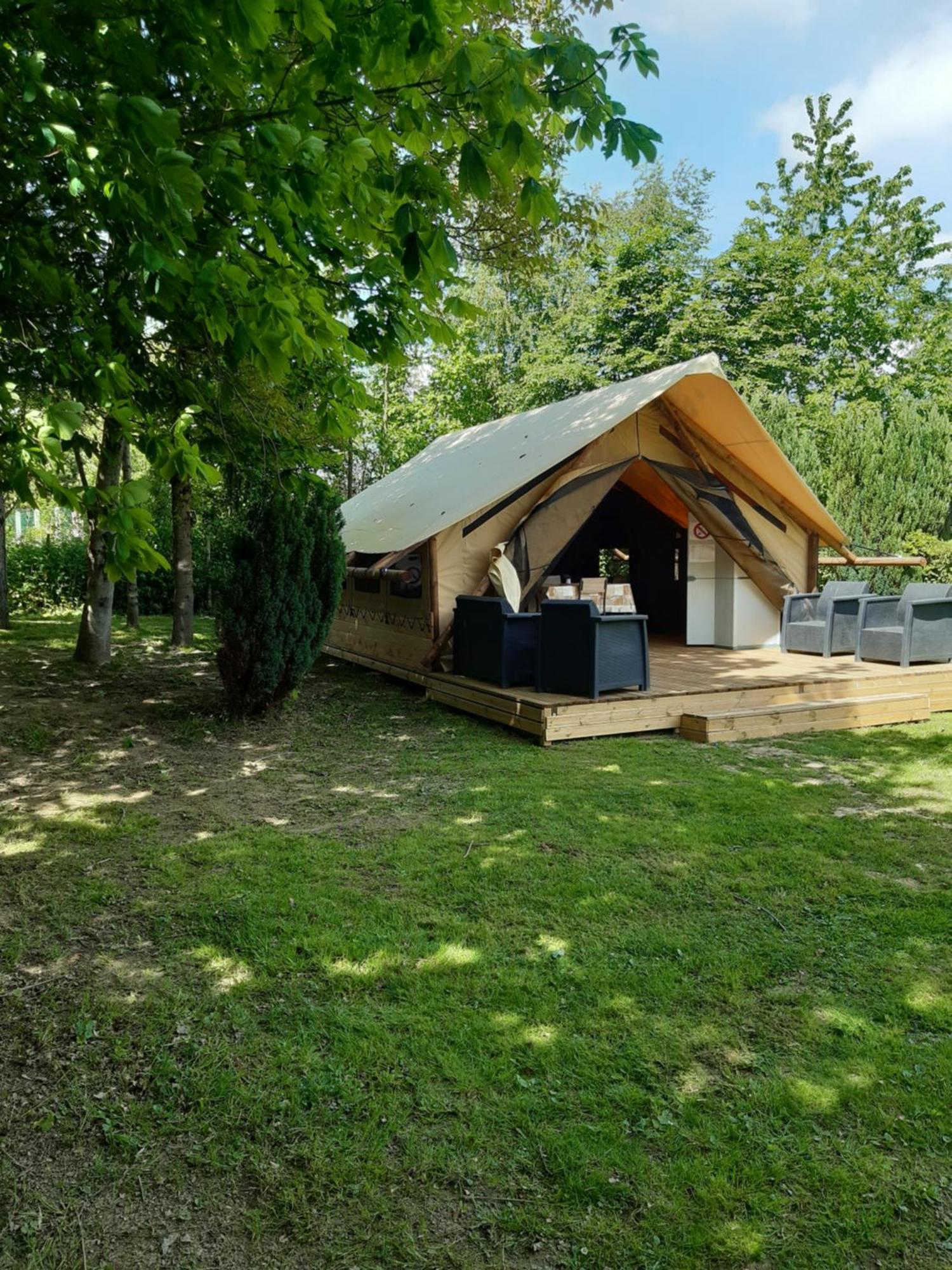 Camping Pommiers Des Trois Pays Licques Екстериор снимка