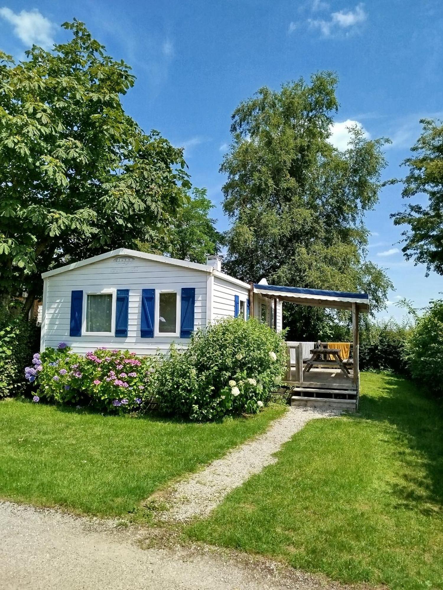 Camping Pommiers Des Trois Pays Licques Екстериор снимка